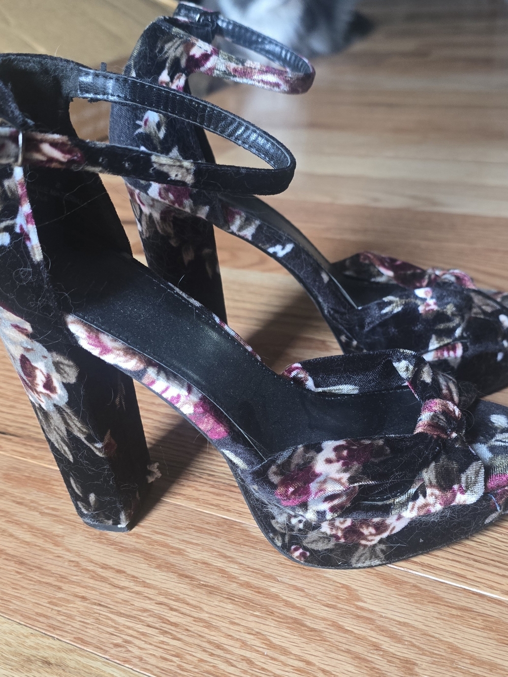 Charlotte Russe Black Floral Velvet Block Heel Sandals